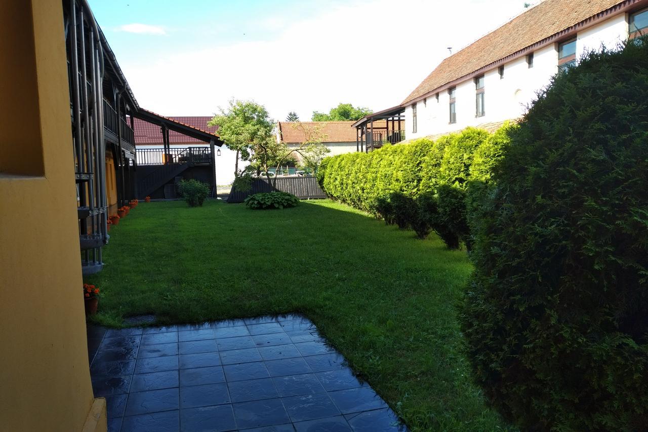 Cristian Inn Exterior photo
