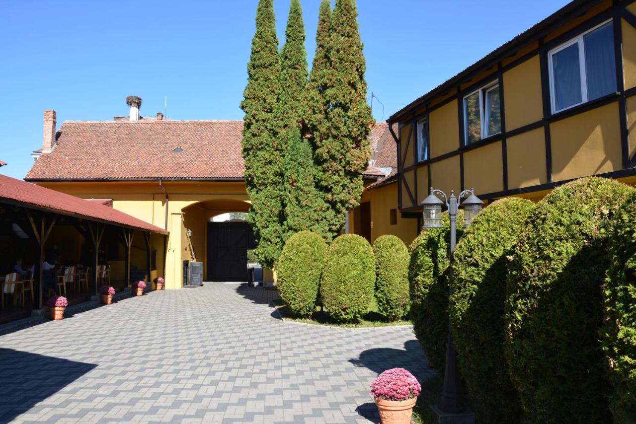 Cristian Inn Exterior photo