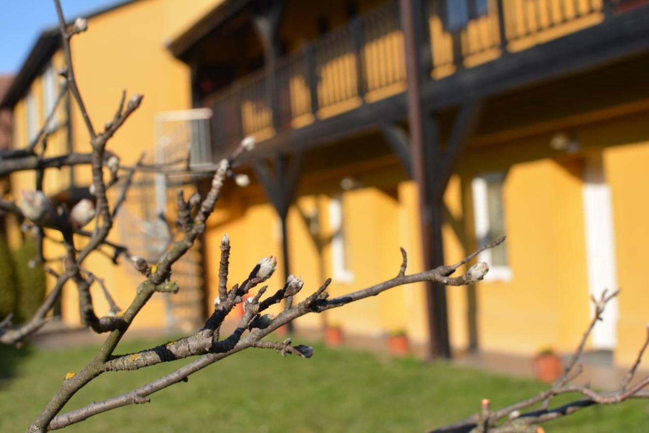 Cristian Inn Exterior photo